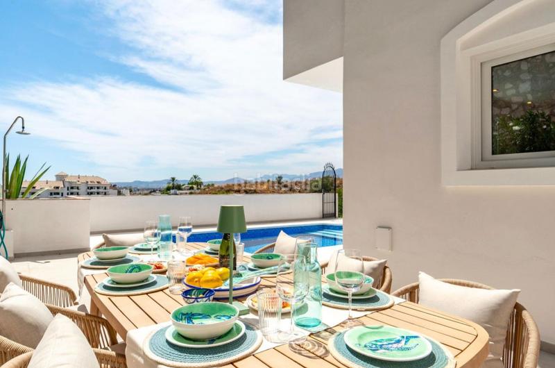 Foto 9fd5743d-3294-4ec6-9d63-fd3bf6c24a0f. Chalet avec chauffage parking piscine dans Torreblanca del Sol Fuengirola