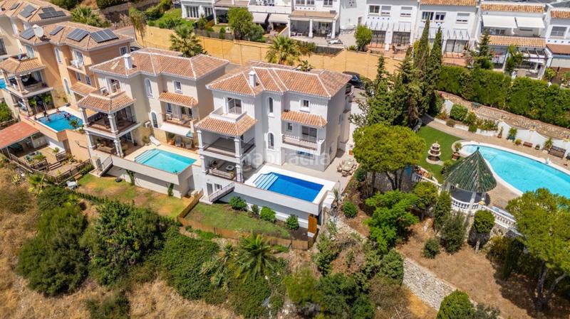 Foto b7b059fd-262f-4ba1-8d18-d45a8e831116. Chalet avec chauffage parking piscine dans Torreblanca del Sol Fuengirola