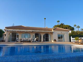 Location Chalet à El Faro de Calaburra - Chaparral. Alquiler de temporada villa en una sola planta 4 dormitorios 3 b