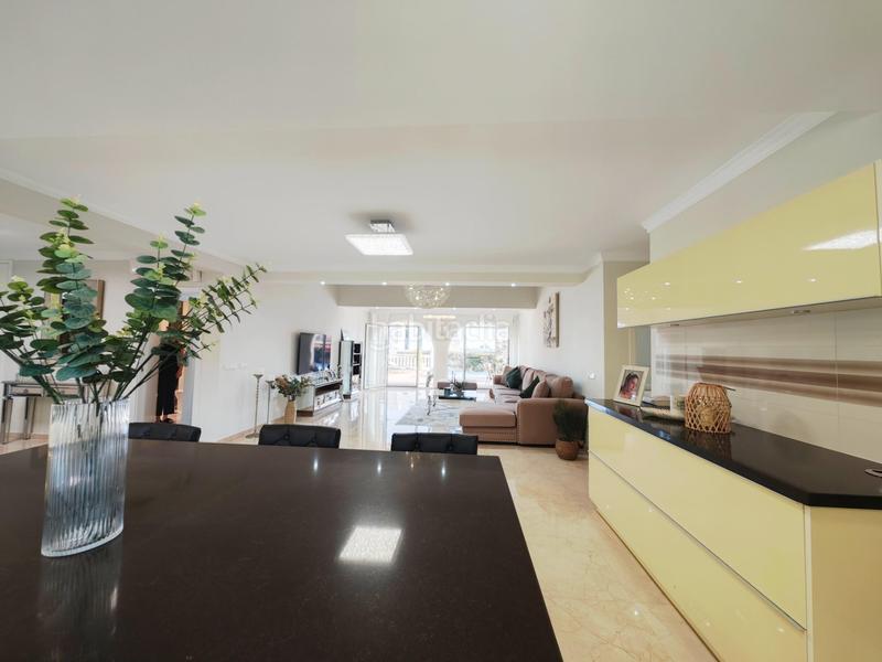 Foto f1827d4b-2a89-4c08-890f-dcf49d5e47fc. Location chalet avec chauffage parking piscine dans Mijas