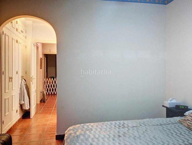 Foto 927d8cfe-b689-4a5b-b08e-7209799a9ec9. Casa adossada amb aparcament a Centro ciudad Fuengirola