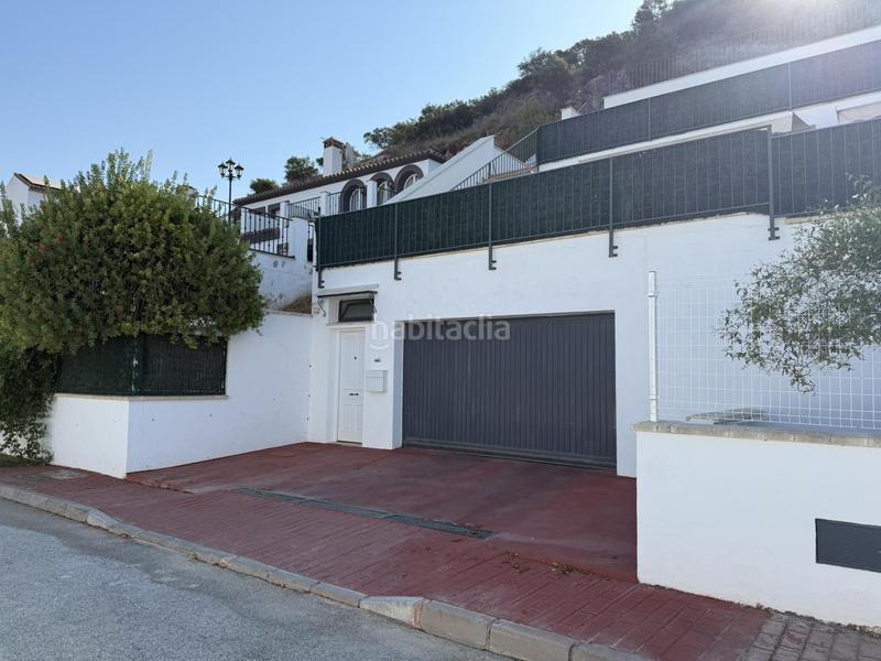 Foto b6b4af2b-f57a-4cf6-9973-f7dca9e32d38. Chalet avec parking piscine dans Coín