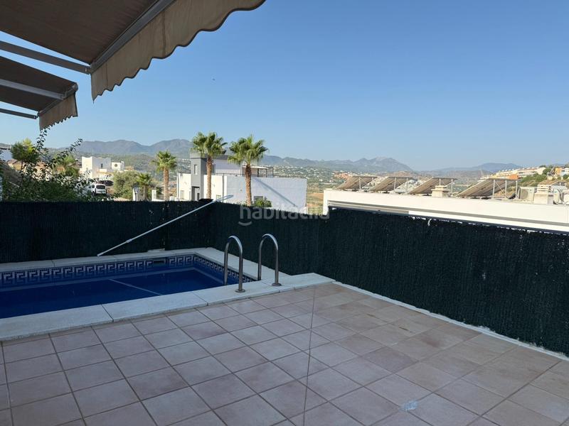 Foto f20c36f0-f07f-49d8-a2d3-9ebc7b72eb68. Chalet avec parking piscine dans Coín