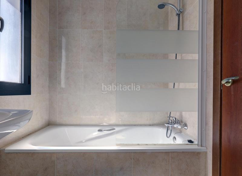 Foto 706f3924-d582-41a5-a6a1-f66fd552ec62. Xalet amb aparcament piscina a Solymar Benalmádena