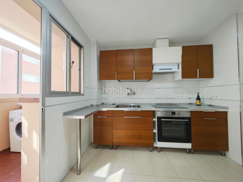 Foto d30258aa-2bf9-4112-846e-a6f463e9e5b0. Lloguer pis amb calefacció aparcament a Puerto Deportivo Fuengirola