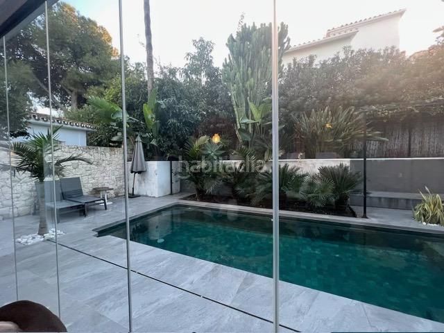 Foto 78ba06dd-05fa-4e31-a109-e4cc32343893. Xalet amb aparcament piscina a Nueva Andalucía centro Marbella