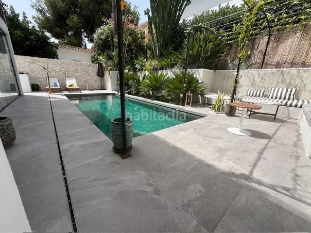 Foto 7ea6d440-39e2-411d-a0d9-a440dc9f5a90. Xalet amb aparcament piscina a Nueva Andalucía centro Marbella