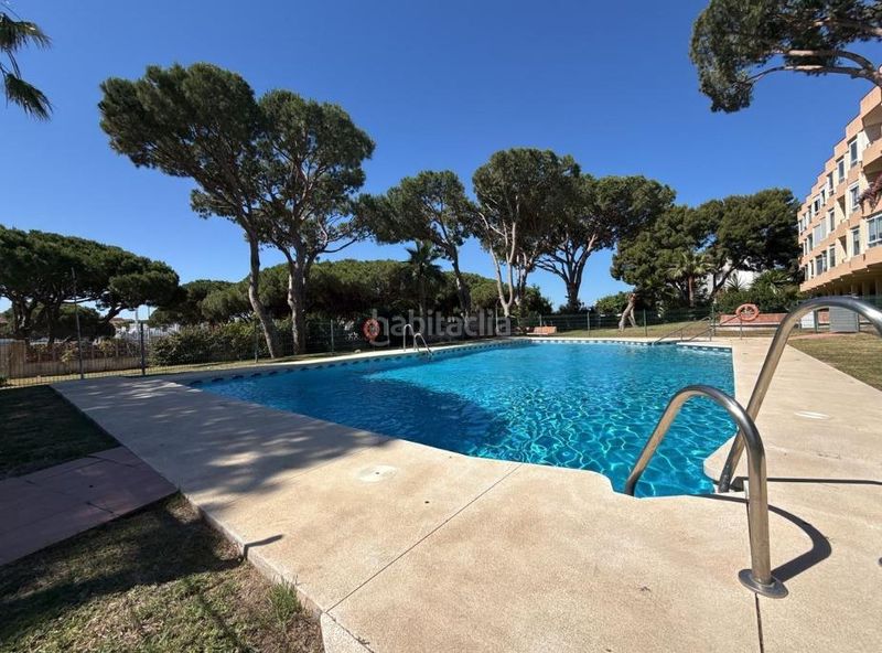 Foto 7e0042da-2f7c-4dbd-80fd-052f2b56a382. Pis amb piscina a Calahonda Mijas