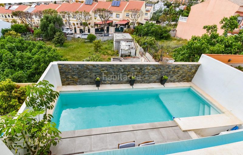 Foto b68fdbc6-e3eb-48d6-a699-03ef1be686a5. Casa adossada amb calefacció aparcament piscina a Fuengirola