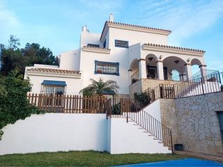 Chalet in Valtocado - La Alquería - La Atalaya. Villa independiente en mijas pueblo con vistas panoramicas y pis