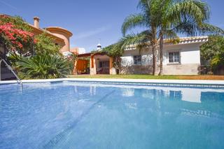 Miete Chalet in Campo de Mijas. Alquiler larga temporada villa independiente en una sola planta