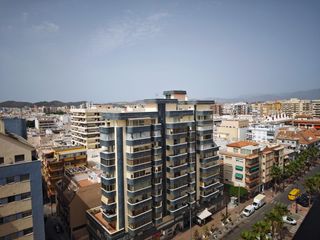 Alquiler Apartamento  Calle calle jacinto benavente. Alquiler de temporada en primera linea playa lateral, 1 dormitor