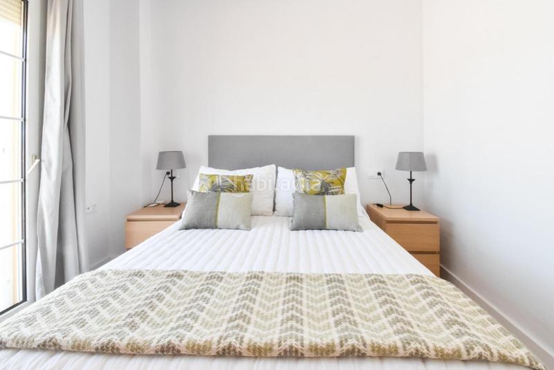 Foto 45bbf101-b8ad-48f3-a5dc-db6ad50bd42b. Alquiler apartamento alquiler piso 2 dormitorios primera linea playa en centro en Fuengirola