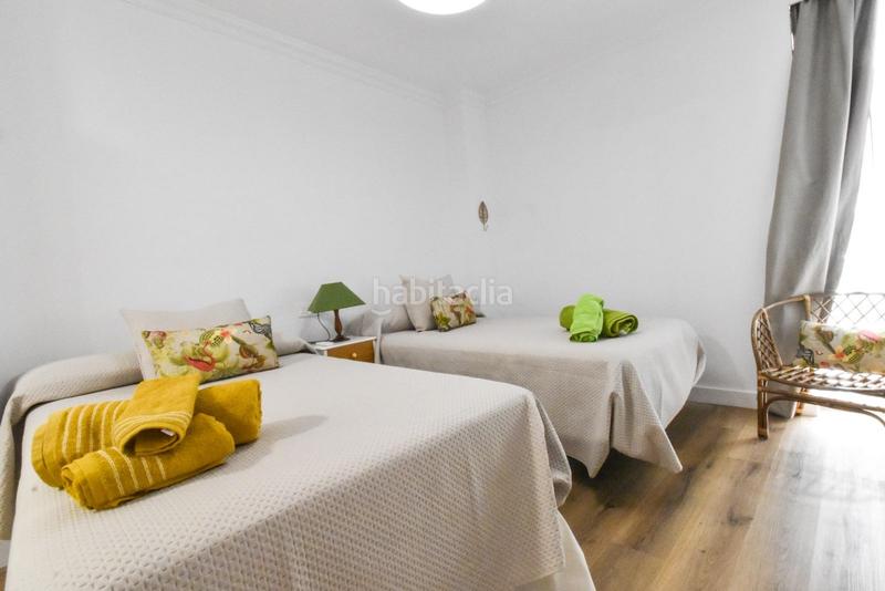 Foto 6fddd42a-817b-490d-92e3-f405f6b76b86. Alquiler apartamento alquiler piso 2 dormitorios primera linea playa en centro en Fuengirola