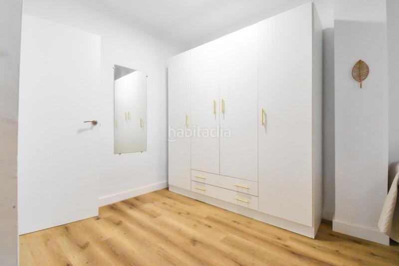 Foto e927cf81-fa08-4512-b638-b3c74d19cd73. Alquiler apartamento alquiler piso 2 dormitorios primera linea playa en centro en Fuengirola