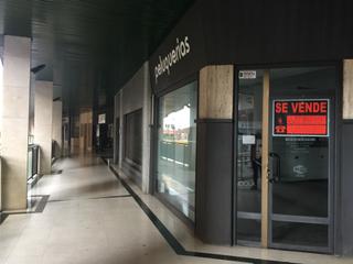 Location Local commercial  Calle pablo mayayo. Local comercial totalmente equipado – ideal para peluquería o ne