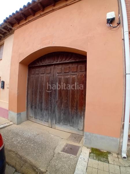 Foto 419423ab-c6d3-4cb8-b7ee-63d82aa655f7. Casa adossada amb aparcament a Castromocho