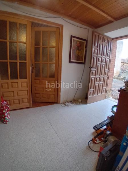 Foto d366f1c0-9e73-455a-b365-d8a970a9934b. Casa adossada amb aparcament a Castromocho