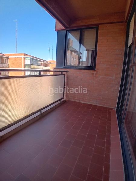 Foto 86130d5f-3bd8-4443-9eee-4f9cc06f743f. Pis amb calefacció aparcament a Ave María Palencia