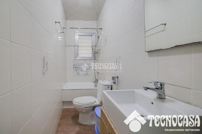Foto 15ab5243-829b-4d32-a8ef-ee1f7d32205c. Piso  en venta en Fondo Santa Coloma de Gramenet
