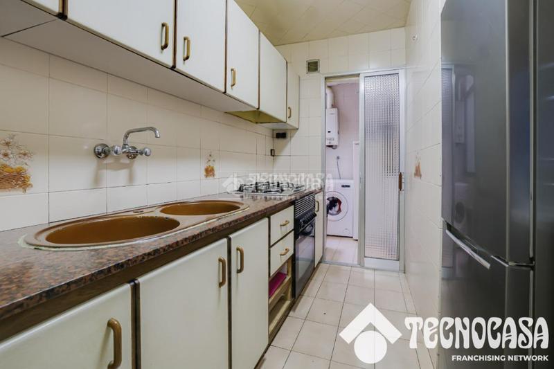 Foto 3d8ec317-b9f2-4617-b441-d7122a39d232. Piso  en venta en Fondo Santa Coloma de Gramenet