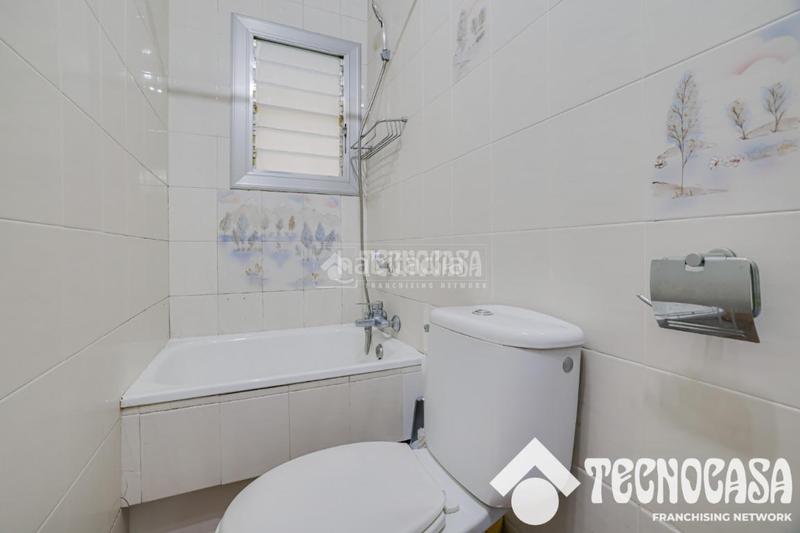 Foto 4c3f95a2-49e7-46c7-8ca7-a3c783dd96fe. Piso  en venta en Fondo Santa Coloma de Gramenet