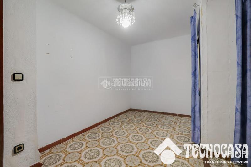 Foto bd551bee-66ab-4dea-a63b-b3f7187769a2. Piso  en venta en Fondo Santa Coloma de Gramenet