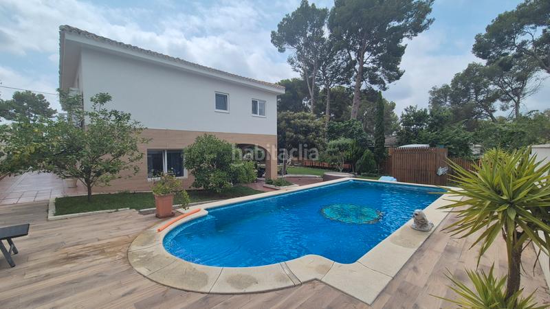 Foto 294ee937-1232-4fb8-9faf-88496e8975ff. Xalet amb xemeneia calefacció aparcament piscina a Eliana (l´)