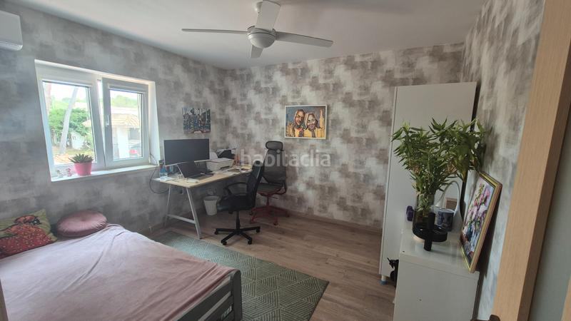 Foto 7185f5a2-cabd-4baf-97aa-48334ab94280. Xalet amb xemeneia calefacció aparcament piscina a Eliana (l´)