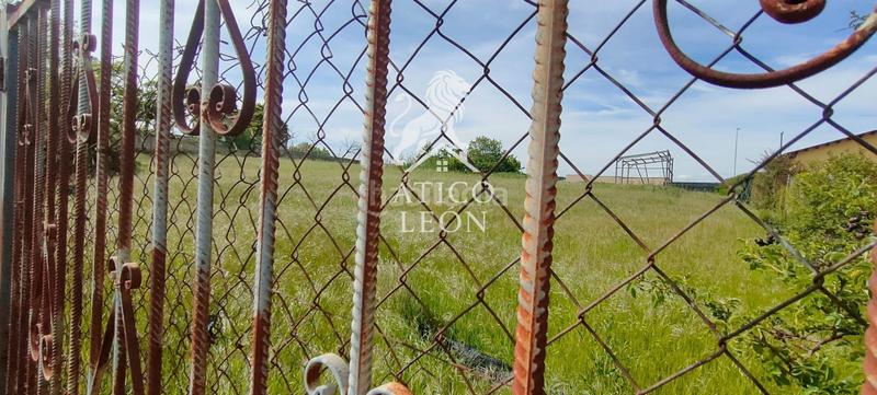 Foto b81e846d-78c1-4cae-baca-6804ad9be7d9. Fondo rustico in Valdefresno