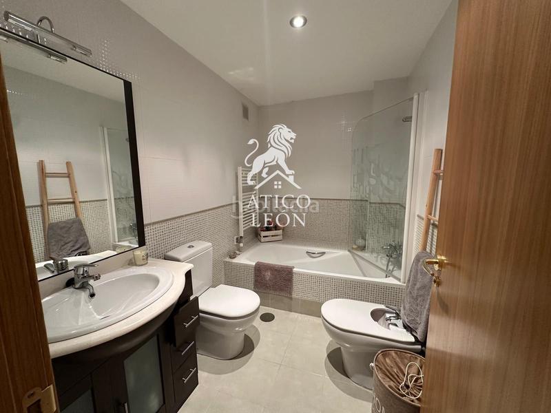 Foto 8910c030-b8b7-4acc-9c37-7d3a8d627a5d. Appartement avec chauffage parking dans Casco Antiguo León