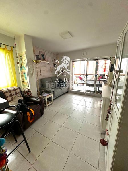 Foto b8348cbb-57c4-4aa3-be74-d542ee7d9840. Penthouse with heating in Trobajo del camino