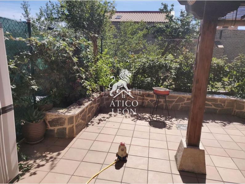 Foto 5717c42a-40e1-4b3e-b4bd-9df81be3d8de. Reihenhaus mit heizung parking in Sariegos