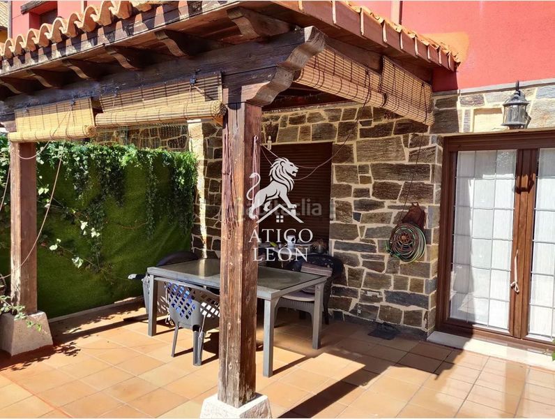 Foto dabcbb79-6895-4c44-8270-61b4c8302fa7. Casa adossada amb calefacció aparcament a Sariegos