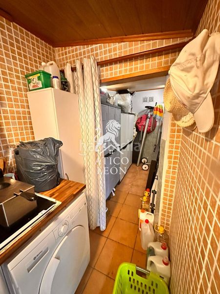 Foto b23671e7-bd10-4531-a814-e301c4101c95. Xalet amb calefacció aparcament piscina a Cuadros