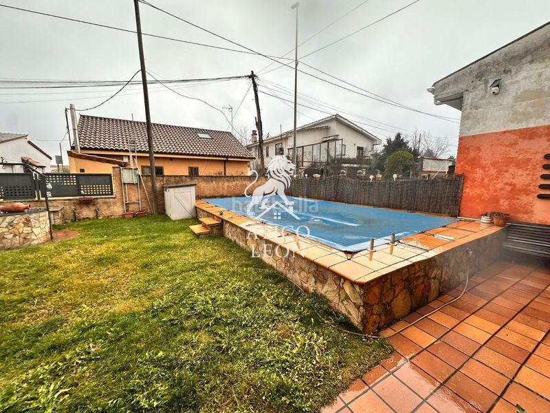 Foto ccebcb24-a856-4e39-be95-0c5e5dfc99f1. Xalet amb calefacció aparcament piscina a Cuadros