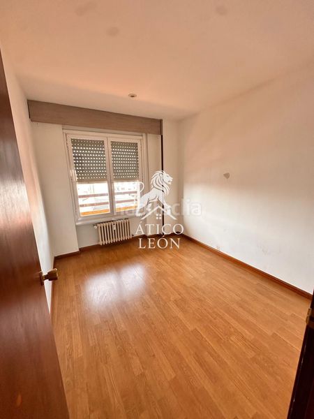 Foto e0b191b4-d979-43d0-baaf-a1f2fdc0554b. Pis amb calefacció a Centro Ciudad León