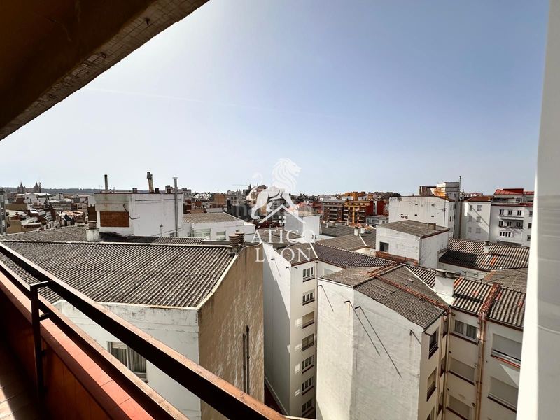 Foto e32a0b06-f698-4e4d-8af6-73f3ab3effcf. Pis amb calefacció a Centro Ciudad León
