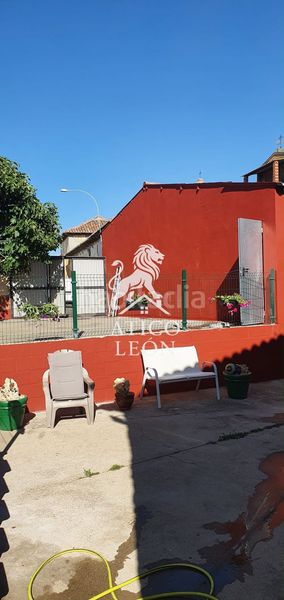 Foto 1b223ea4-86c9-4964-b1c0-592028fc04af. Casa amb calefacció aparcament a Valdefresno
