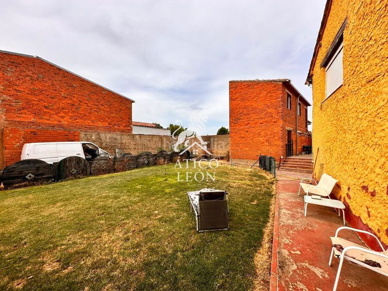 Foto a3394ff9-8024-4226-9a42-7280d7284aa4. Casa amb calefacció aparcament a Valdefresno