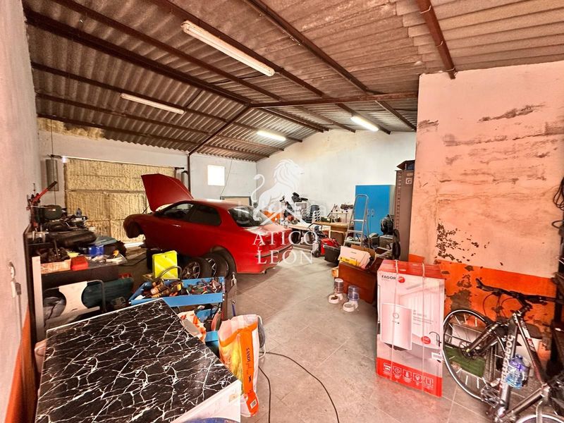 Foto b6ff4798-08f4-4e46-ac5c-87968b3da7d4. Casa amb calefacció aparcament a Valdefresno