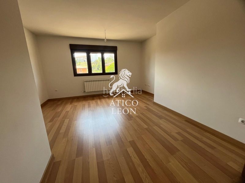 Foto 3b438c0e-e599-48df-867f-82eb74df8773. Semi detached house with heating parking in Santovenia de la Valdoncina
