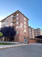 Pis  Jesus alfredo negro lopez. Magn�fico piso alto, luminoso y todo exterior junto a espacio le