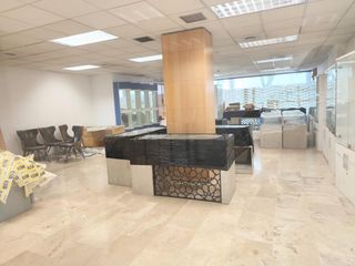 Rent Business premise in Gran via de colom 43. Oportunidad de alquiler en la principal avenida de inca  gran vi