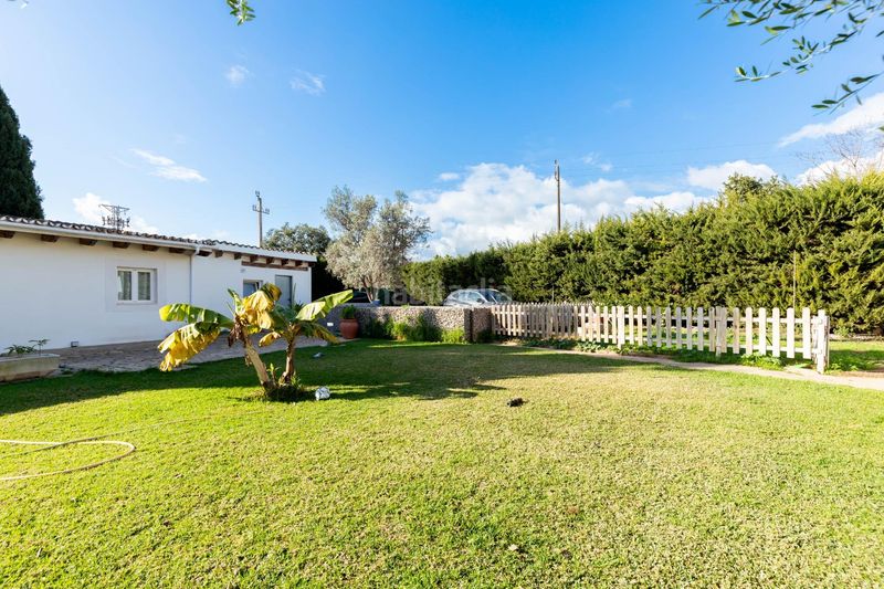 Foto c030ea07-e528-477a-830d-7e80bd36a1c2. Casa amb aparcament piscina a Son Sardina Palma de Mallorca
