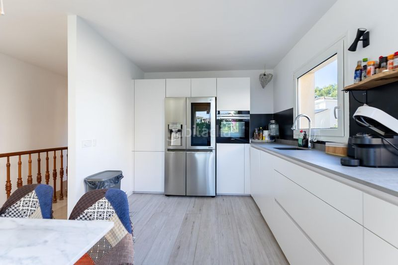 Foto 8c5c5b84-a56c-4b30-aee8-e0c185858261. Dúplex amb aparcament piscina a La Bonanova Palma de Mallorca