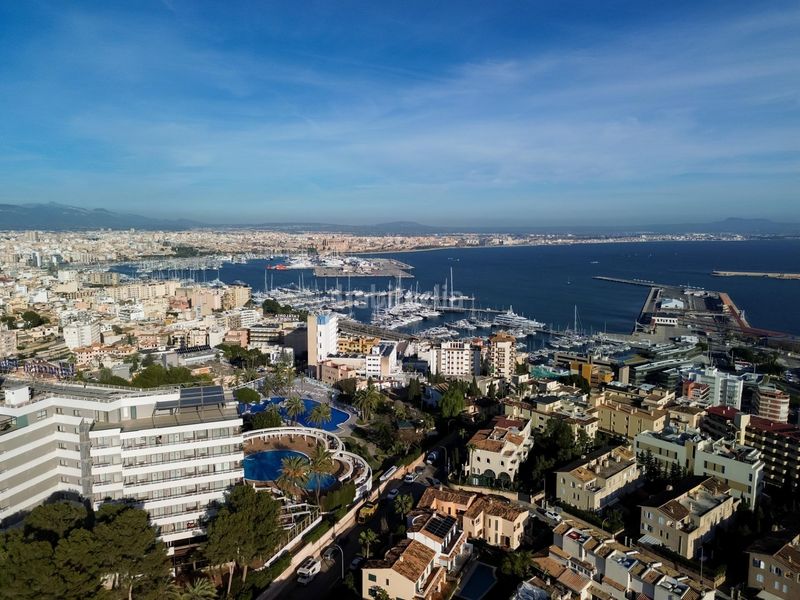 Foto ca8d721e-1f80-4adc-b5f2-4dc9694710ea. Dúplex amb aparcament piscina a La Bonanova Palma de Mallorca