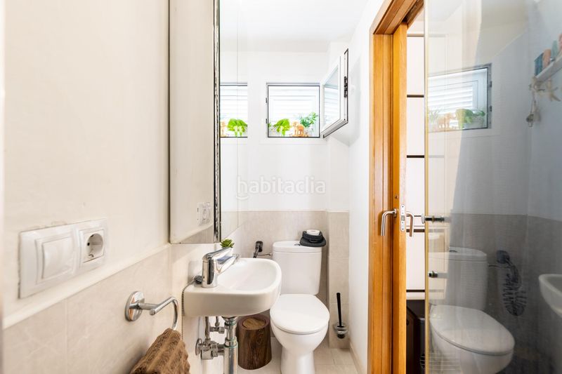 Foto a38e2f5b-2834-459e-8c3b-73c23f8b630e. Casa aparellada amb calefacció aparcament a Cala Major Palma de Mallorca