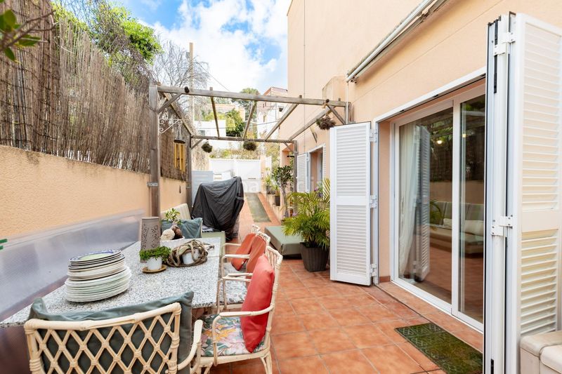 Foto e1a09a79-2105-4b47-a476-c5fa64769fe0. Casa aparellada amb calefacció aparcament a Cala Major Palma de Mallorca