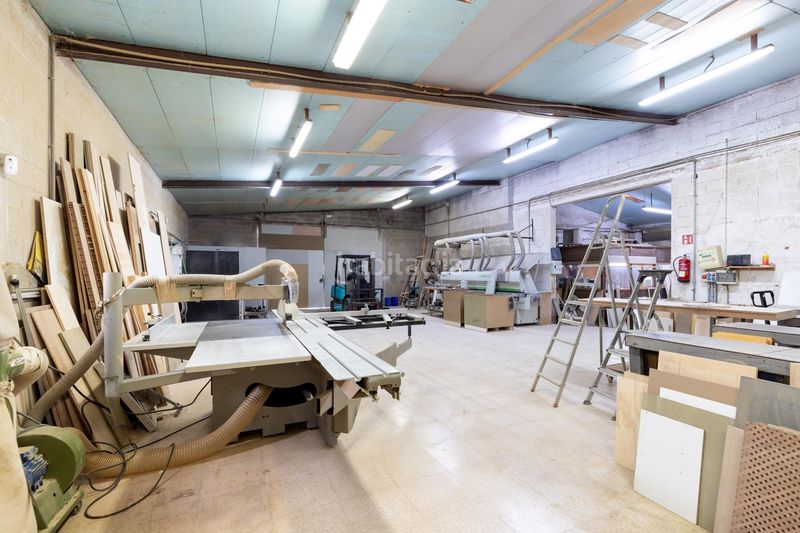 Foto f2cf93a8-8bff-4c85-9b60-279651776683. Nau industrial a Manacor centre Manacor